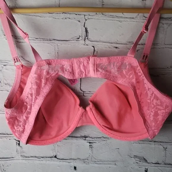 Pink Bra  - Picture 6 of 6